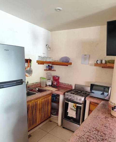 Apartment, 2 Bedrooms | Private kitchen