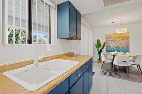 Condo, 1 King Bed with Sofa bed, Balcony, Pool View (Sunset Palmar) | Private kitchen | Fridge, microwave, oven, stovetop