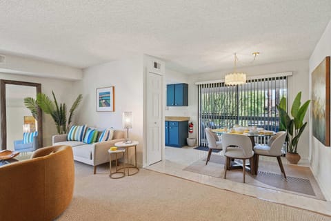 Condo, 1 King Bed with Sofa bed, Balcony, Pool View (Sunset Palmar) | Interior