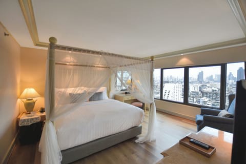 Princess Suite River view (2Bedroom) | Minibar, in-room safe, desk, soundproofing