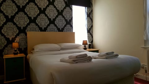 Standard Double Room | Desk, blackout drapes, free WiFi, bed sheets