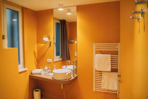 Deluxe Double Room, Lake View | In-room safe, laptop workspace, blackout drapes, free WiFi