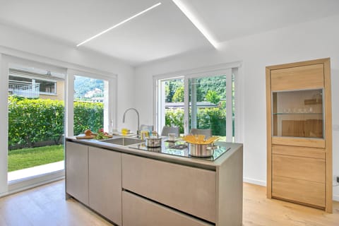 Family Apartment, 2 Bedrooms, 2 Bathrooms (Casa Rudolfo) | Private kitchen | Fridge, microwave, oven, stovetop