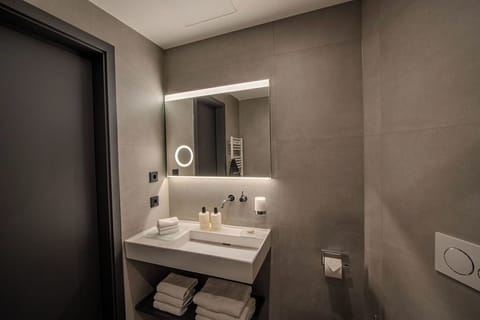 Comfort Double Room, River View | Bathroom | Slippers