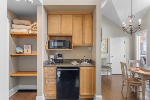 House (1 Bedroom) | Interior