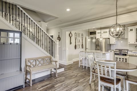 House (4 Bedrooms) | Interior