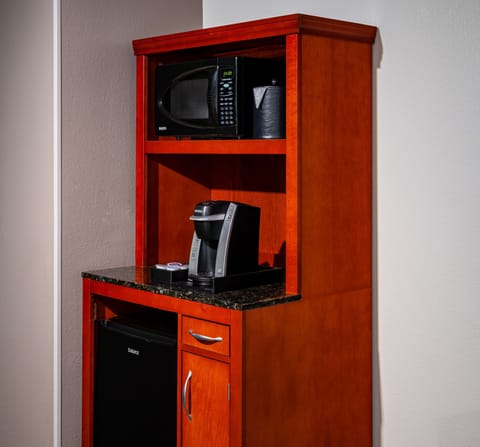 Premium bedding, pillowtop beds, in-room safe, desk