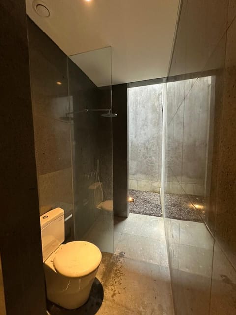 Deluxe Room, Non Smoking, Balcony | Bathroom