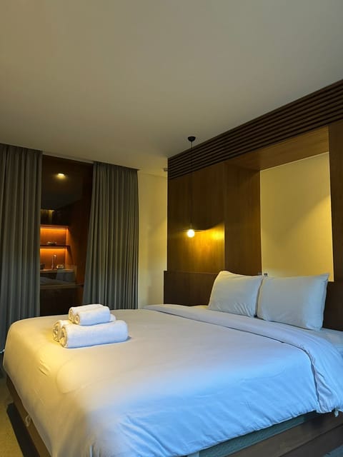 Superior Room, 1 Bedroom, Non Smoking, Balcony | Free WiFi