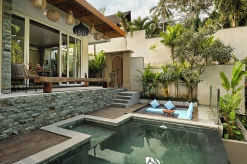Private pool