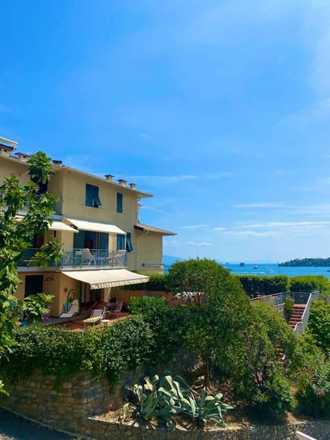 Apartment, Smoking | 2 bedrooms, Internet