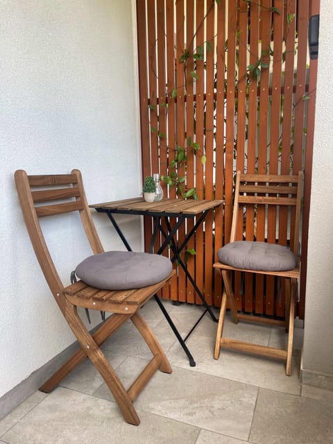 Studio | 1 bedroom, Internet