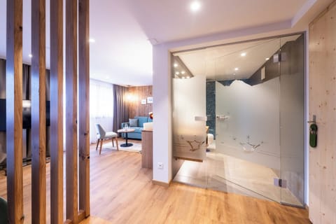 Junior Double Room, Balcony, Mountain View | In-room safe, desk, free WiFi, bed sheets