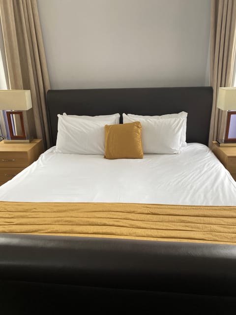 Standard Double Room, Sea View | Hypo-allergenic bedding, desk, free WiFi, bed sheets