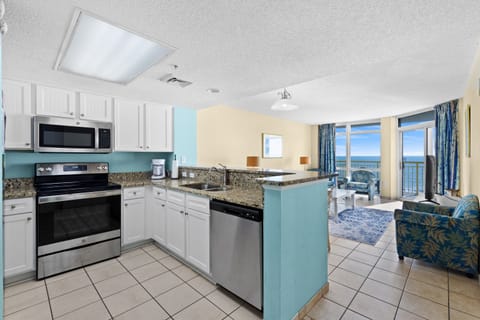 Deluxe Condo, 2 Bedrooms, Ocean View, Oceanfront (421) | Private kitchen | Full-size fridge, microwave, oven, stovetop