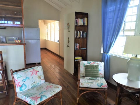 Apartment, 2 Bedrooms | In-room safe, individually decorated, individually furnished, desk