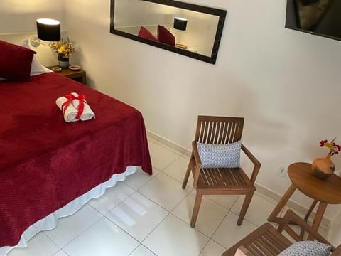 Minibar, desk, laptop workspace, free WiFi