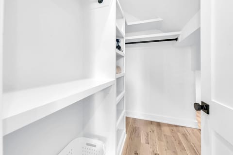 House, Multiple Beds (Casa de Cousins) | Interior