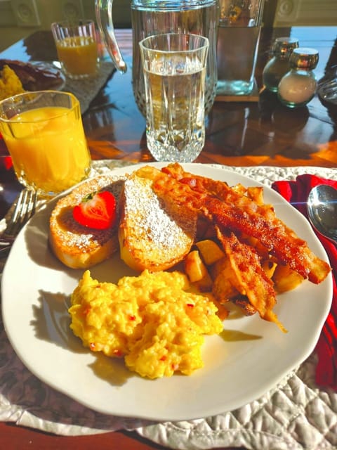 Free daily full breakfast