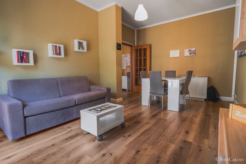 Deluxe Apartment, Balcony, Garden View | Living area