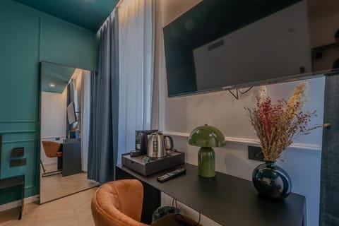 Superior Double Room | In-room safe, desk, laptop workspace, blackout drapes