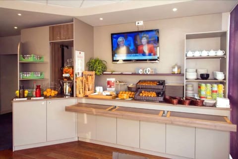 Daily buffet breakfast for a fee