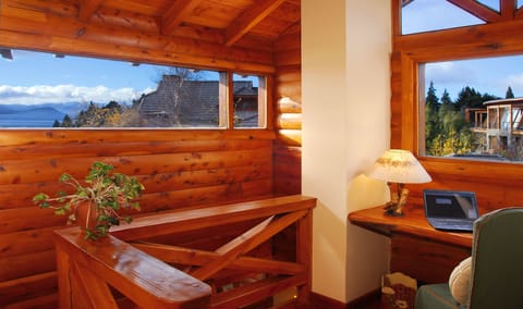 Cabin, Kitchen, Lake View | Premium bedding, down comforters, minibar, in-room safe