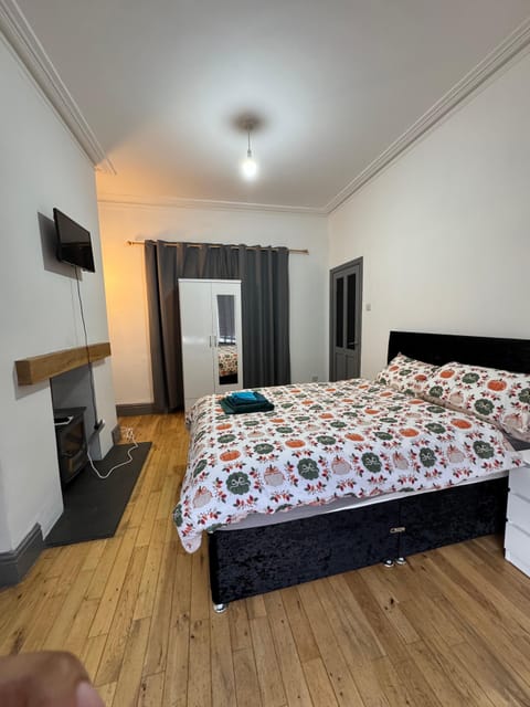 Double Room | Iron/ironing board, free WiFi