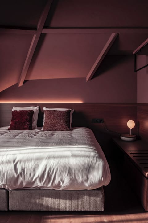 Suite, Hill View | Cribs/infant beds, free WiFi, bed sheets