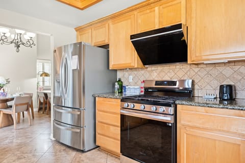 House | 4 bedrooms, Internet