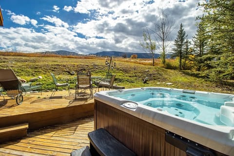 House, Mountain View | Private spa tub