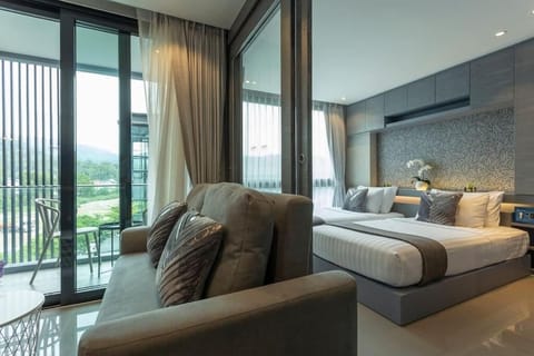 Apartment, Balcony | Living area