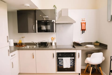 Apartment, 1 Bedroom, Non Smoking | Private kitchen