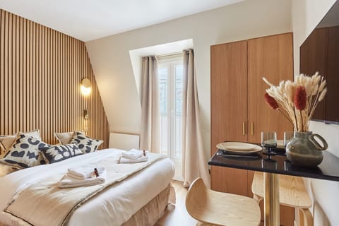 Apartment | 1 bedroom, bed sheets