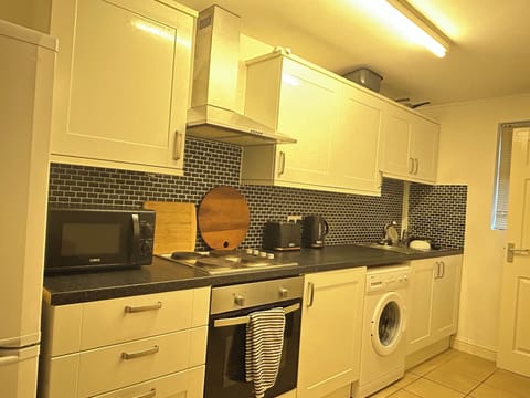 Deluxe Apartment | Private kitchen