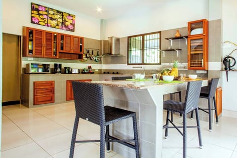 Villa, 3 Bedrooms, Smoking, Private Pool | Interior