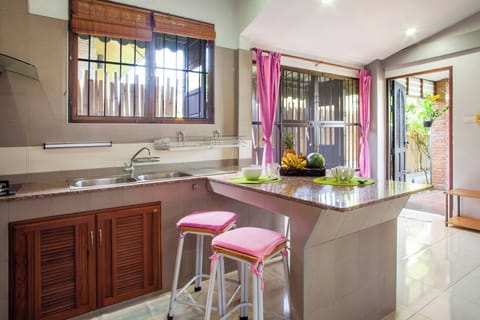 House, 2 Bedrooms, Smoking, Balcony | Interior