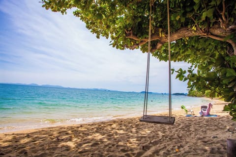 House, 2 Bedrooms, Smoking, Balcony | Beach