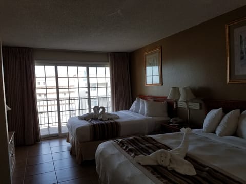 Standard Room, Multiple Beds, Bay Side | In-room safe, individually decorated, individually furnished