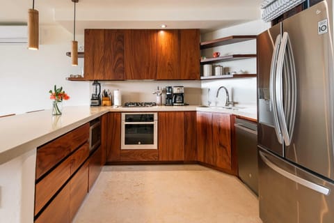 Apartment, Balcony, Sea View | Private kitchen