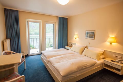 Superior Double Room, Balcony, River View | Hypo-allergenic bedding, in-room safe, desk, iron/ironing board