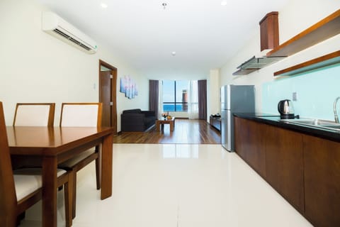 Junior Apartment, Sea View | Private kitchen