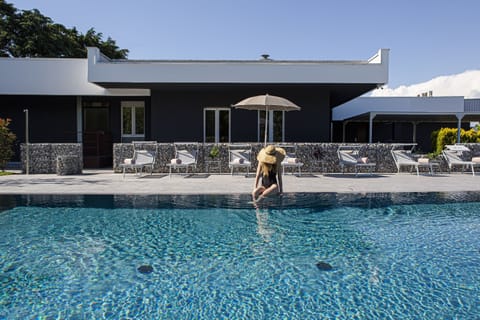 Seasonal outdoor pool, pool umbrellas, sun loungers