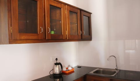 Family Suite | Private kitchenette | Fridge, coffee/tea maker, electric kettle