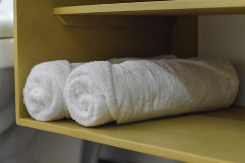 Comfort Double Room | Laptop workspace, free WiFi, bed sheets