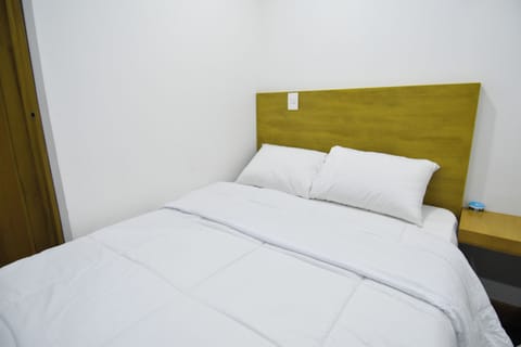 Comfort Quadruple Room | Laptop workspace, free WiFi, bed sheets