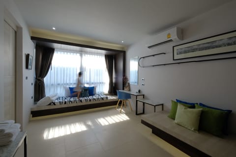 Family Plus Room D Plus | Living room | LCD TV