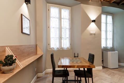 Deluxe Studio | Living area