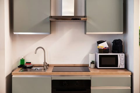 Deluxe Studio | Private kitchen