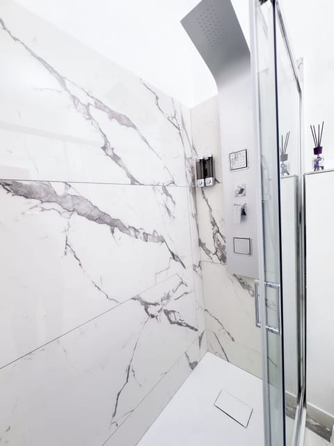 Deluxe Double Room | Laptop workspace, free WiFi